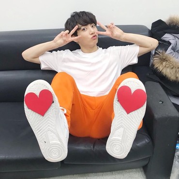 BTS Rilis Video 'Euphoria' Versi Piano Didedikasikan untuk Jungkook!