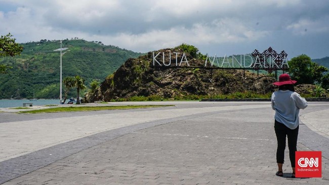 Sirkuit MotoGP rencananya akan dibangun di Kawasan Ekonomi Khusus Mandalika, Nusa Tenggara Barat (NTB) dengan investasi US$1 miliar atau sekitar Rp14 triliun.