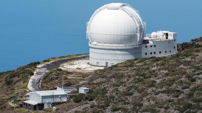 Mayoritas Observatorium Dunia Tercemar Polusi Cahaya Sebanyak 28 observatorium dunia diteliti oleh tim gabungan. Hasilnya, hanya tujuh observatorium yang memiliki tingkat kecerahan puncak.
