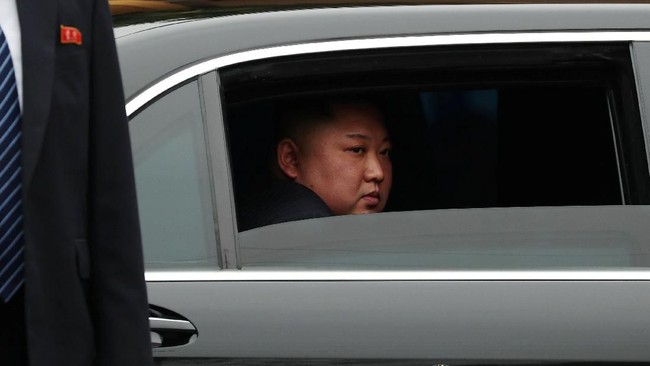 Pemimpin tertinggi Korut, Kim Jong-un, memperingatkan bahwa situasi bisa kembali tegang jika AS bersikap egois dalam perundingan perlucutan senjata nuklir.