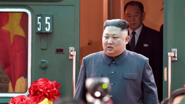 Pemimpin Tertinggi Korut, Kim Jong-un, memulai perjalanan lawatan ke Rusia untuk bertemu dengan Presiden Vladimir Putin menggunakan kereta api.