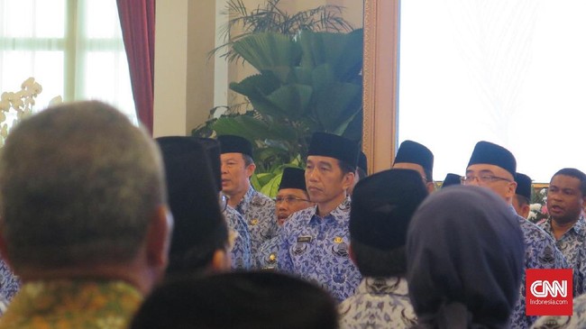 Bicara di Rakernas Korpri, Jokowi pamer karier dari mulai walikota , gubernur, hingga presiden. "Enggak ada presiden [lain] seperti itu, dari bawah," katanya.
