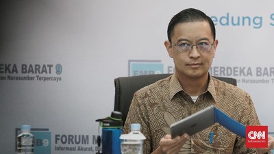 Tom Lembong mencium aroma kerinduan Gibran Rakabuming Raka terhadap contekan berkualitas untuk debat. Contekan itu pernah ia berikan ke Jokowi.