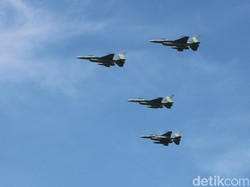 TNI AU Terbangkan 4 Jet Tempur F-16 ke Natuna