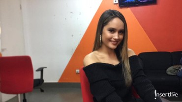 Belum Mau Menikah, Cinta Laura: Kenapa Harus Buru-buru
