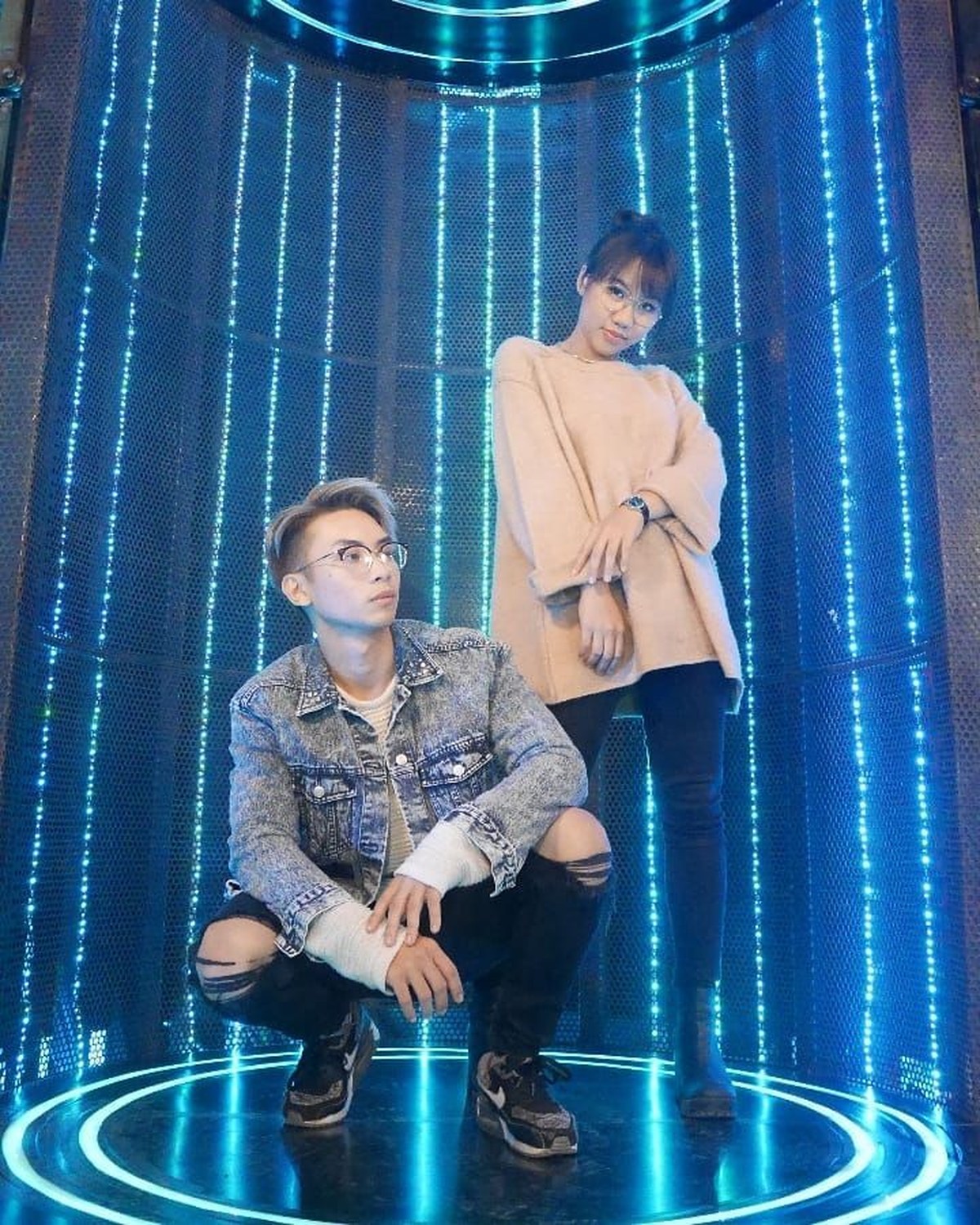 Debut grup K-pop baru&comma; Z-Boys dan Z-Girls&comma; sukses menarik perhatian netizen&period; Soalnya dua anggota mereka berasal dari Indonesia&comma; Vannya dan Malvin&period;