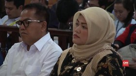 VIDEO: Bupati Bekasi Jalani Sidang Dakwaan Suap Meikarta