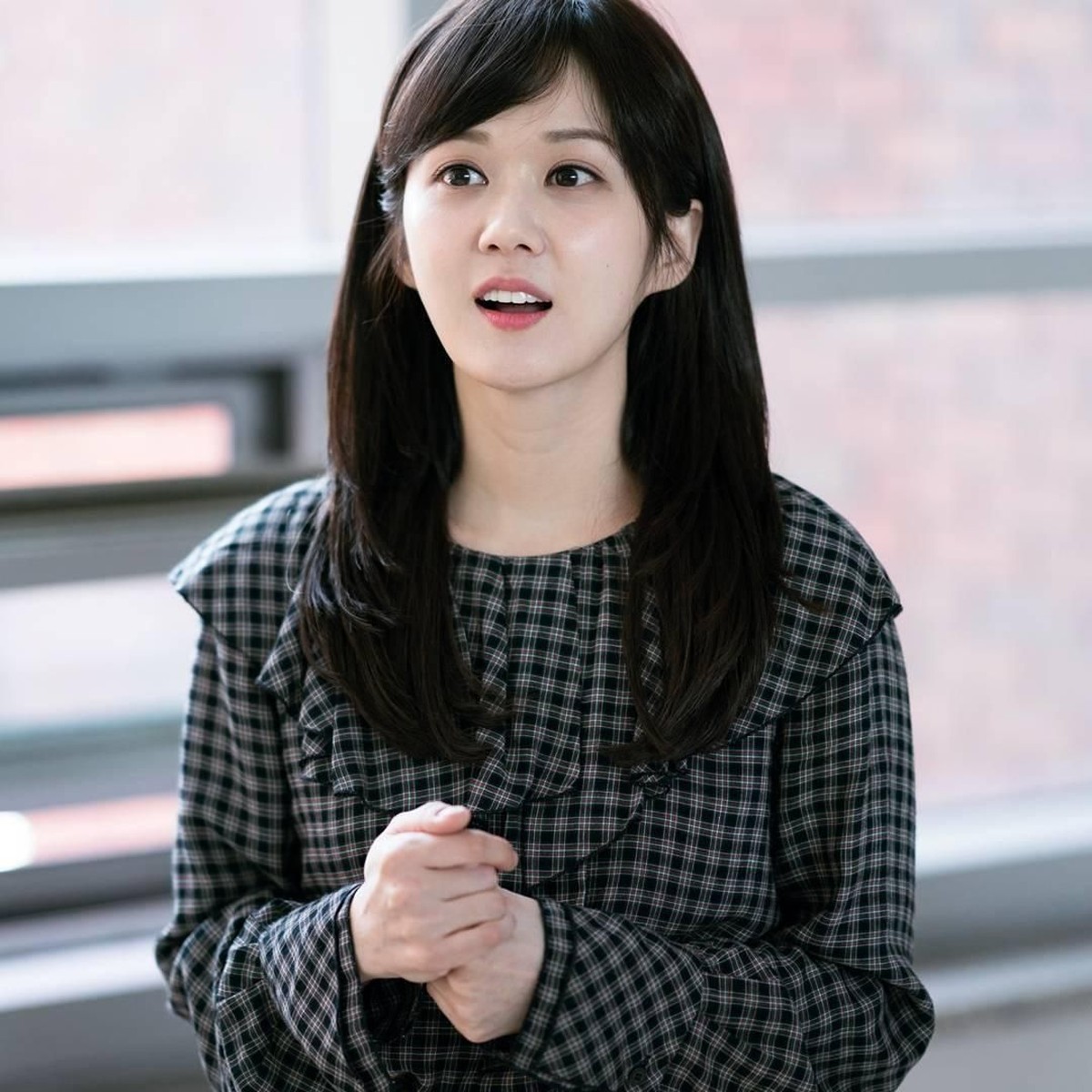 Jang Na-ra&comma; aktris cantik Korea Selatan yang juga bermain dalam drama seri The Last Empress ini tampil bak remaja di usia 30an&period; Berikut tujuh potretnya&period;