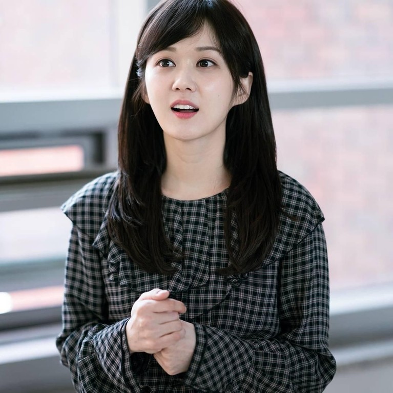 7 Potret Jang Na-ra, Tetap Awet Muda di Usia 30an Jang Na-ra, aktris cantik Korea Selatan yang juga bermain dalam drama seri The Last Empress ini tampil bak remaja di usia 30an. Berikut tujuh potretnya.