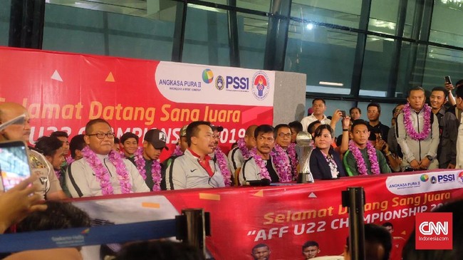 Menpora Imam Nahrawi berjanji akan memberikan bonus tepat waktu kepada Timnas Indonesia U-22 yang berhasil menjuarai Piala AFF 2019 di Kamboja.