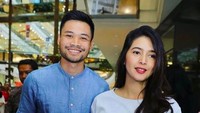 <p>Nabila Syakieb menerima laran Reshwara Argya Radinal yang berusia 8 tahun lebih muda pada 2015. Sebelum menikah, keduanya sudah berpacaran dua tahun, Bun. (Foto: Instagram @nsyakieb85)  </p>