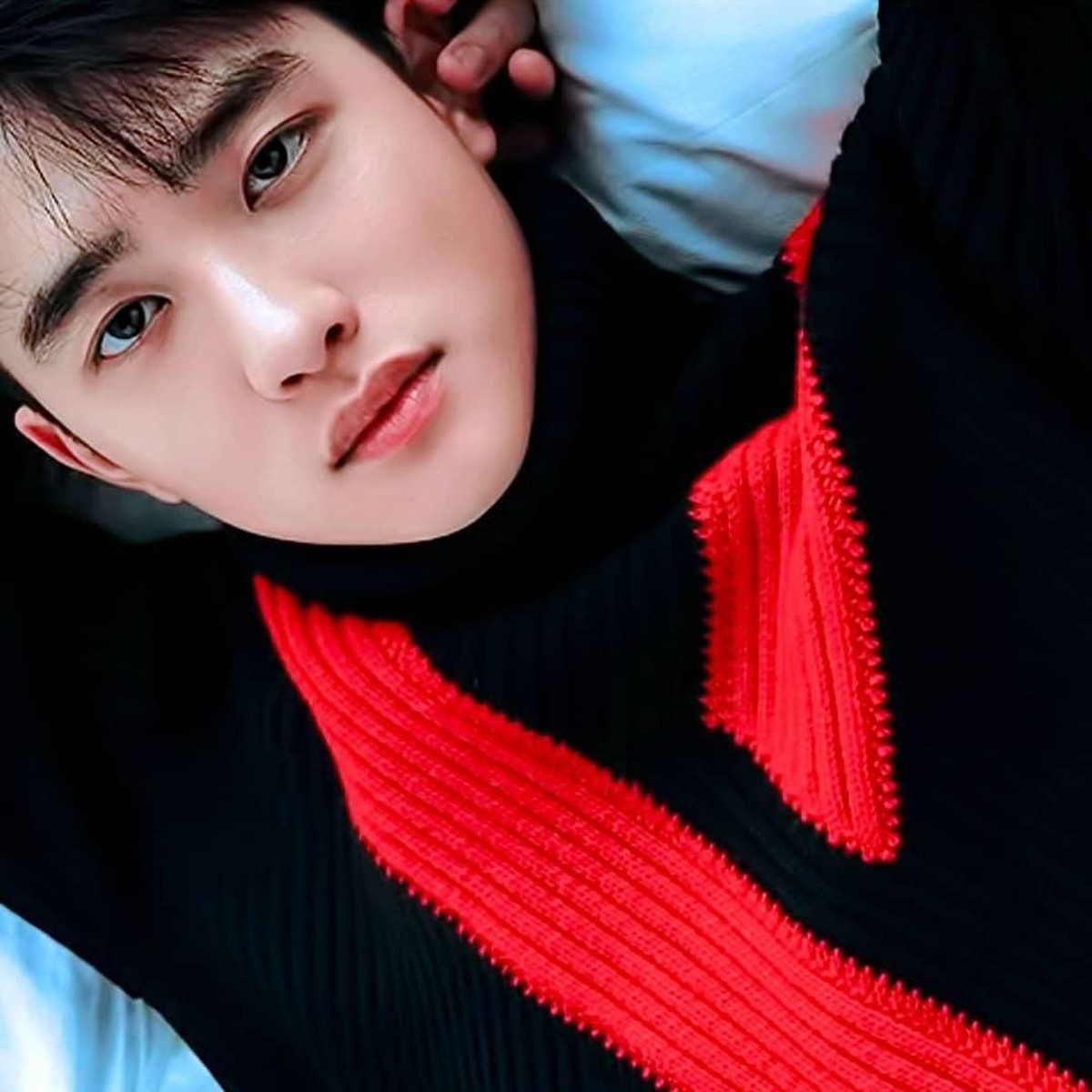 Do Kyung-soo atau D&period;O EXO sering kali tampil dengan expresi muka datar dalam beberapa fotonya&period; Berikut 6 ekspresi datar pemain drama 100 Days My Prince itu&period;