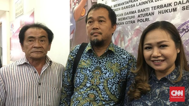 Eks manajer Persibara Banjarnegara Lasmi Indaryani mengaku masih menerima teror dari sejumlah orang karena laporannya terkait kasus pengaturan skor.