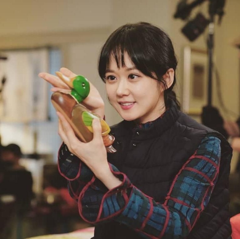 Jang Na-ra, aktris cantik Korea Selatan yang juga bermain dalam drama seri The Last Empress ini tampil bak remaja di usia 30an. Berikut tujuh potretnya.