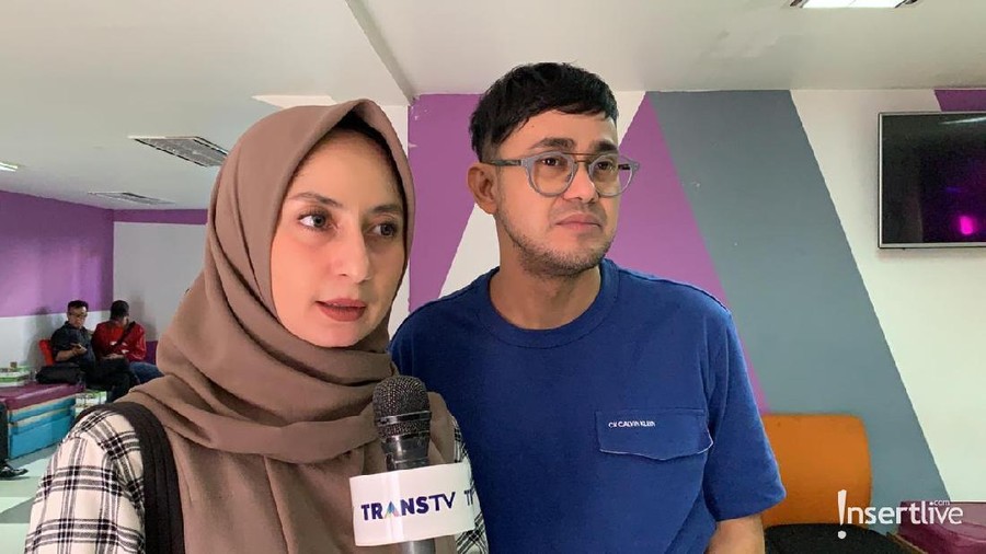 Asila Maisa, anak Ramzi dan Avi Basalamah kini sudah tumbuh menjadi remaja yang cantik. Gadis itu pun mulai aktif menjadi model busana milik Ivan Gunawan.
