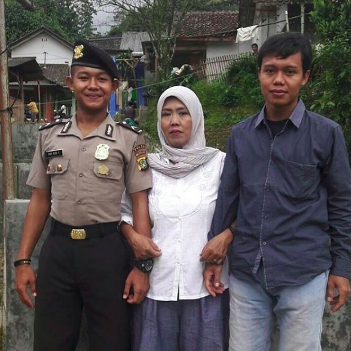 <p>Selama 7 bulan Sani mengikuti pendidikan kepolisian dan dilantik menjadi polisi berpangkat Bripda pada 7 Maret 2017. (Foto: Instagram/sanirizkifauzi20)</p>
