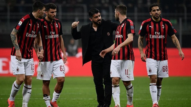 Pelatih AC Milan Gennaro Gattuso melontarkan kritik kepada tim kendati skuat Rossoneri baru saja berhasil masuk zona tiga besar di Liga Italia 2018/2019.