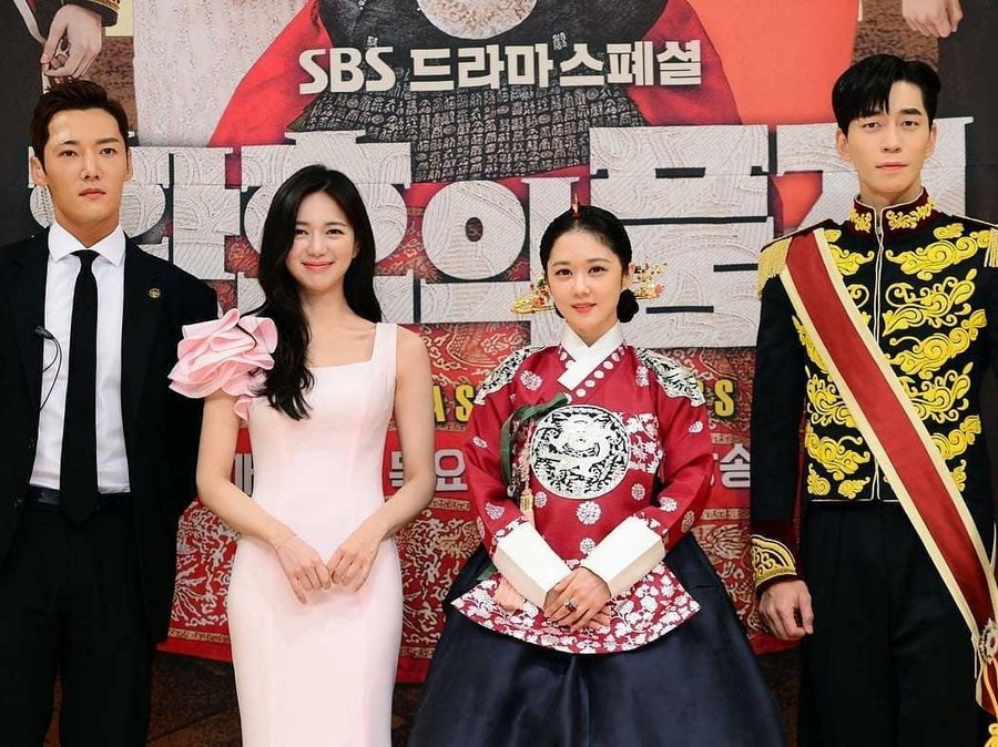 Low Voice - Park Ji Min 4 Soundtrack Terbaik Drakor The Last Empress. Berikut daftarnya.