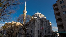 Tokyo Camii, Masjid Imigran Turki sampai Pernikahan Syahrini