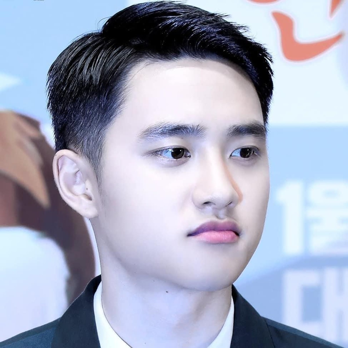 Do Kyung-soo atau D&period;O EXO sering kali tampil dengan expresi muka datar dalam beberapa fotonya&period; Berikut 6 ekspresi datar pemain drama 100 Days My Prince itu&period;