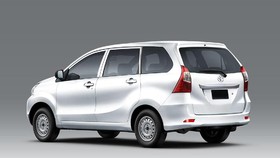 Mobil Penggerak Roda Belakang Kuat Nanjak, tapi Ada Plus Minusnya