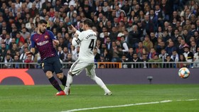 Messi dan Suarez Samai Catatan Gol Madrid di La Liga