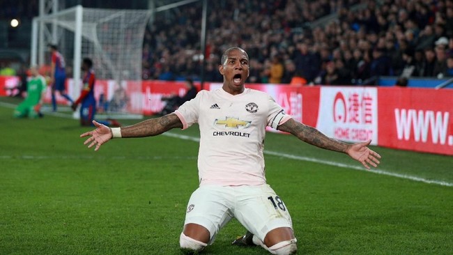 Sebanyak lima catatan apik mengiringi kemenangan Manchester United 3-1 atas Crystal Palace pada laga pekan ke-28 Liga Inggris 2018/2019.