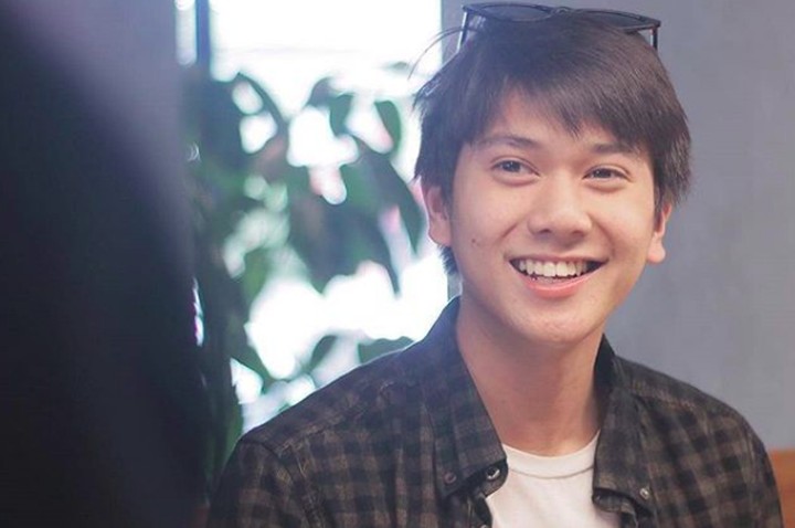 Imut Banget 7 Foto  Masa Kecil Iqbaal Ramadhan  Pemeran Dilan 