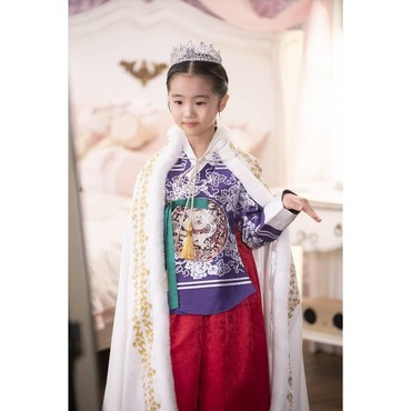 7 Penampilan Lucu Putri Ari 'The Last Empress'