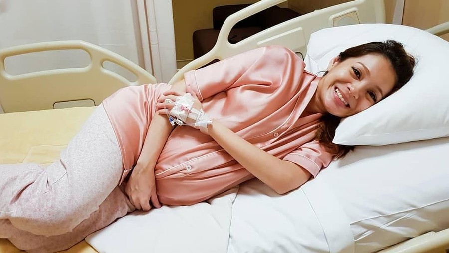 Intip Wajah Gemas Anak Ketiga Maya Septha Wajah gemas dari anak ketiga Maya Septha yang berjenis kelamin perempuan.