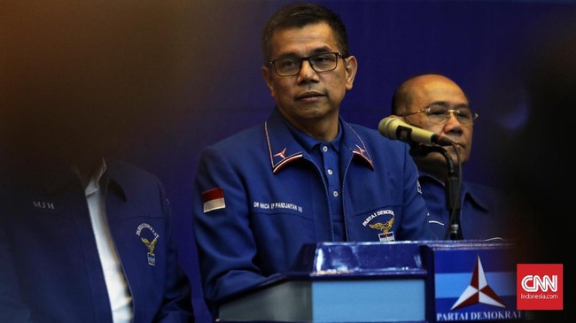 Ketua Dewan Kehormatan Partai Demokrat Hinca Panjaitan mengatakan komunikasi dibangun baik secara formal maupun informal.