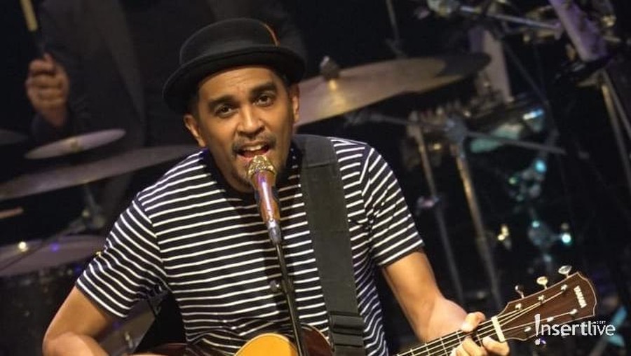 Glenn Fredly Suarakan Perdamaian Papua di Synchronize Fest 2019 Glenn Fredly suarakan perdamaian lagu Papua di panggung Synchronize Fest 2019.