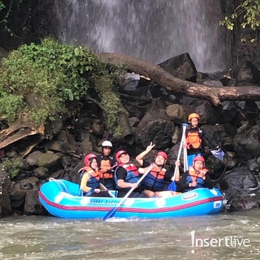 Celebrity on Vacation: Berwisata Alam Seru di Bogor