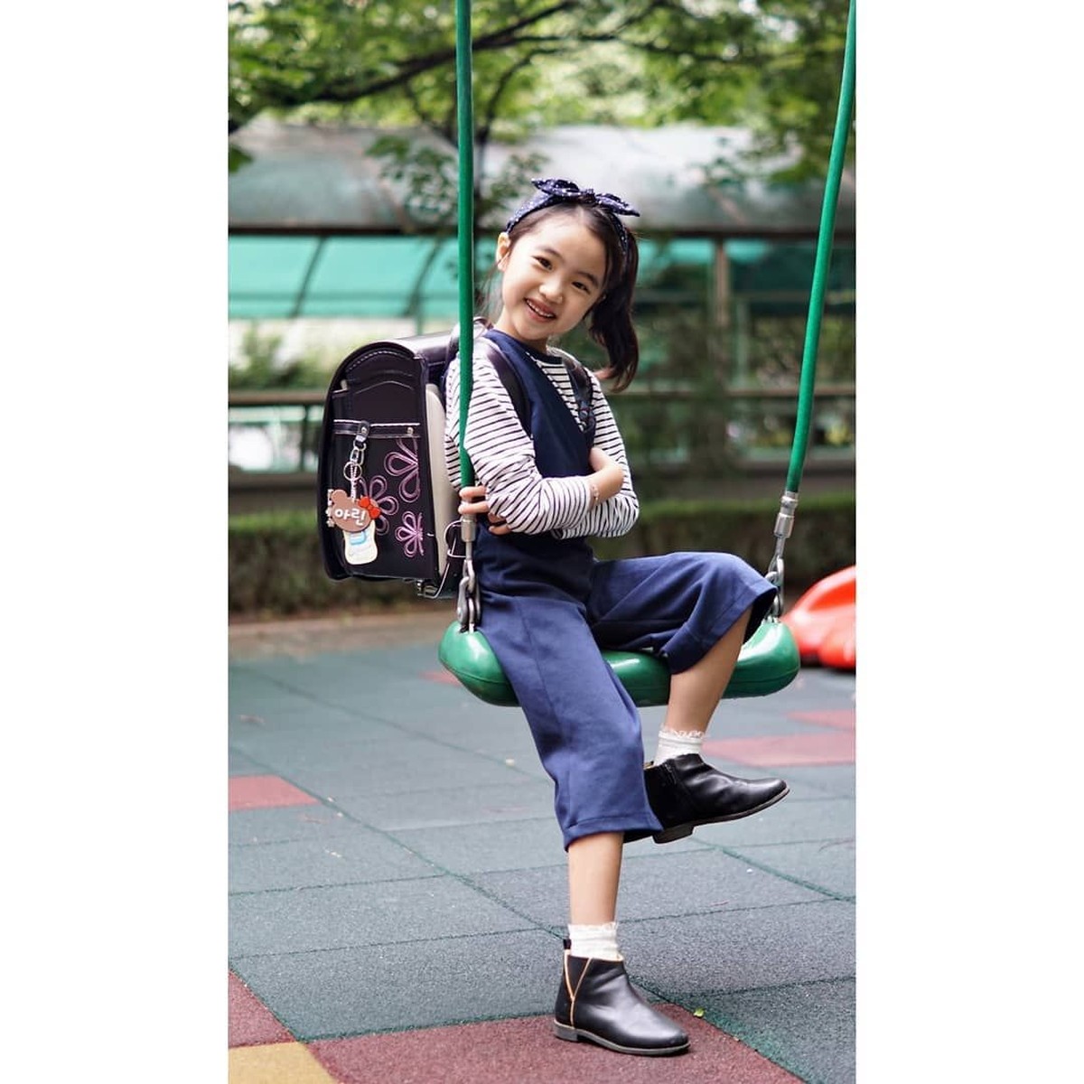 Oh Ah Rin&comma; artis cilik yang berperan sebagai tuan putri Ari di drama The Last Empress&period; Berikut penampilan lucu tuan putri Ari di luar istana&period;