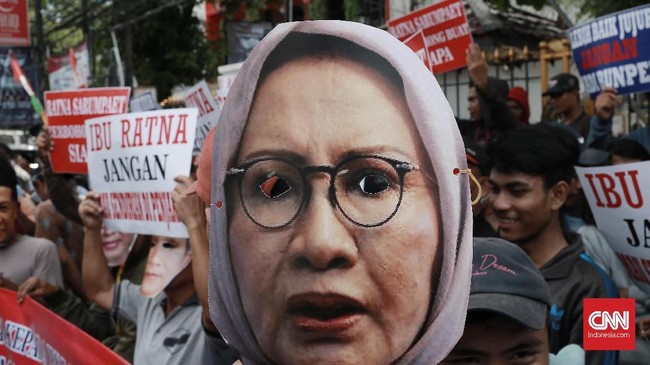 Ratna menangis kepada Said Iqbal dan beberapa kali menghubungi Rocky Gerung untuk memberitahu penganiayaan dirinya. Tapi kebohongan Ratna tak berlangsung lama.