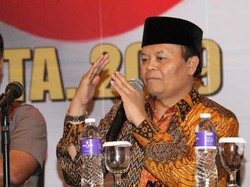 HNW Minta Kemenag Gencarkan Sosialisasi Salat Tarawih di Rumah