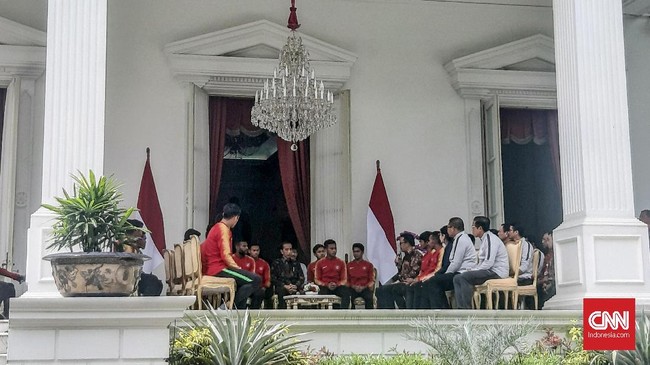 Sejumlah pemain Timnas Indonesia U-22 menggunakan kesempatan bertemu Presiden Jokowi di Istana Negara, Kamis (28/2), untuk meminta beberapa rekomendasi.