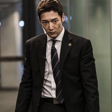 6 Pesona Choi Jin Hyuk Bintangi 'The Last Empress'
