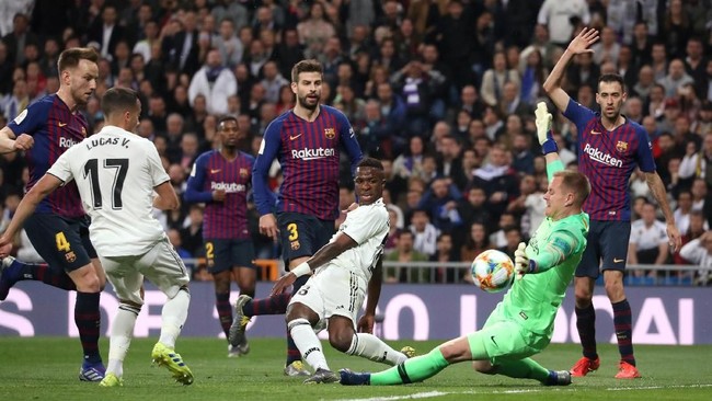 Ada lima big match yang bakal tersaji di kompetisi Eropa pekan ini, termasuk El Clasico Real Madrid lawan Barcelona dan Napoli lawan Juventus di Serie A.