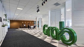 Grab Singapura Salurkan Ribuan Makanan untuk Tenaga Medis