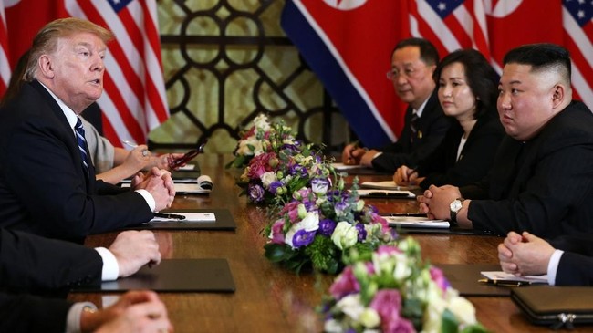 Presiden AS, Donald Trump, belum bisa memastikan apakah akan ada pertemuan ketiga dengan Korut, setelah pertemuan hari ini tanpa hasil.