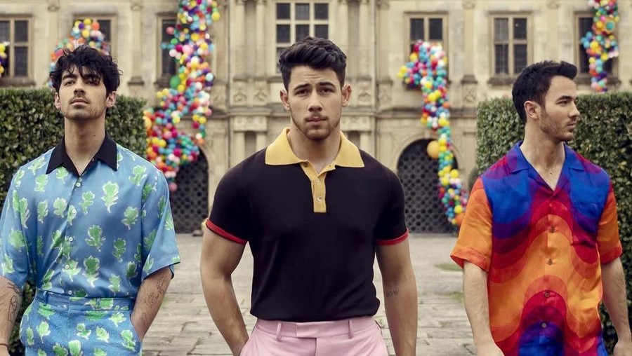 Lirik Lagu Sucker - Jonas Brother