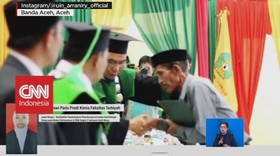 Anak Meninggal, Ayah Terima Ijazah Wisuda