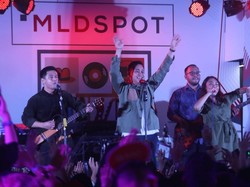 Chord dan Lirik Lagu Siapkah Kau Tuk Jatuh Cinta Lagi dari Hivi!