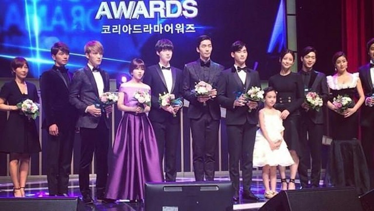 Shin Sung Rok meraih dua penghargaan di tahun 2014. Menang dalam nominasi 'Hot Star Awards' di ajang penghargaan 7th Korean Drama Awards, dan 'Excellence Actor In Drama' di SBS Drama Awards, lewat film My Love From The Star.