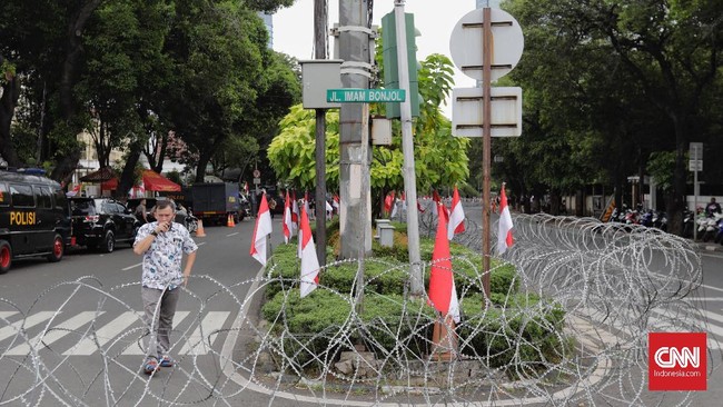 Pengamanan akan dilakukan di KPU dan Bawaslu saat hari pengumuman hasil penghitungan suara 22 Mei. Di dunia maya, polisi melakukan pengamanan bersama Kominfo.