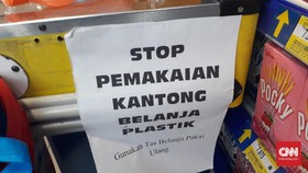 Per 15 Maret, Plastik di Hypermart Gajah Mada Berbayar
