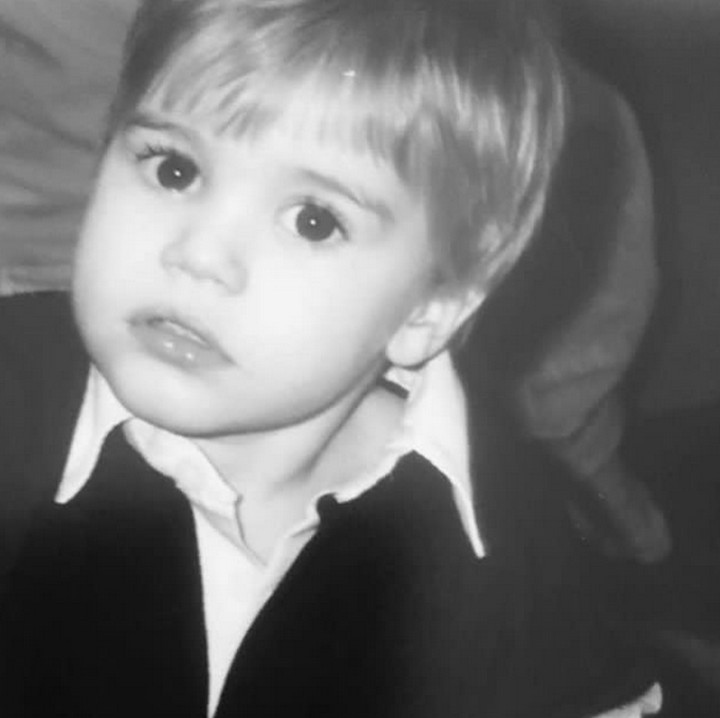 <div class="gmail_attr" dir="ltr">Awal mula karirnya melejit ketika Justin bertemu dengan Scooter Braun, mantan marketing eksekutif di label rekaman milik Jermaine Dupri, So So Def Records. (Foto: Instagram @justinbieber)</div><div class="gmail_attr" dir="ltr"> </div>