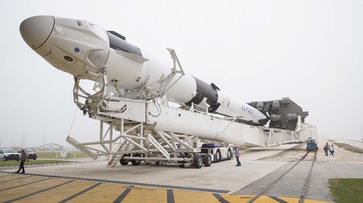 FOTO : Peluncuran Kapsul Luar Angkasa SpaceX