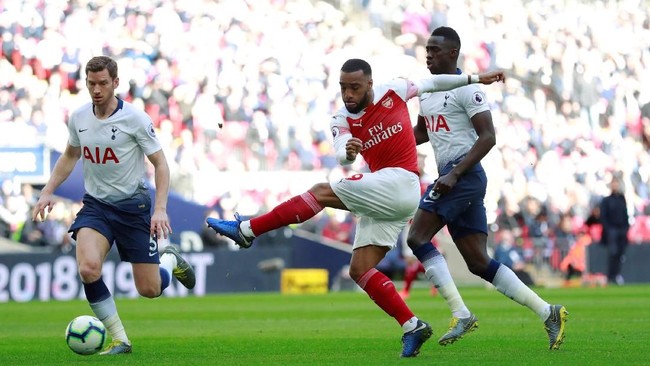 Menjelang musim berakhir, perebutan jatah zona empat besar di Liga Inggris tidak kalah ketat ketimbang duel meraih gelar juara.